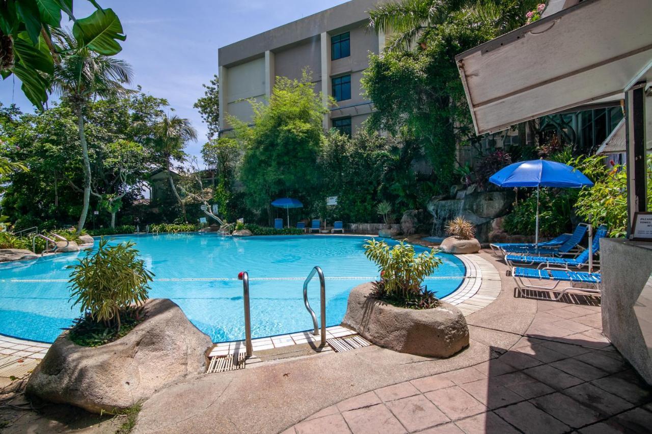 Rainbow Paradise At Tanjung Bungah Tanjung Bungah  Exterior photo
